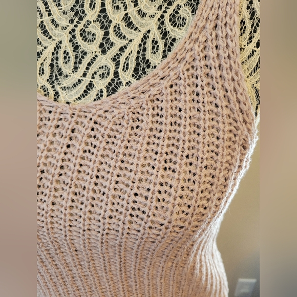 Light Pink Knit Tank Top (Size Small) - Picture 3 of 5